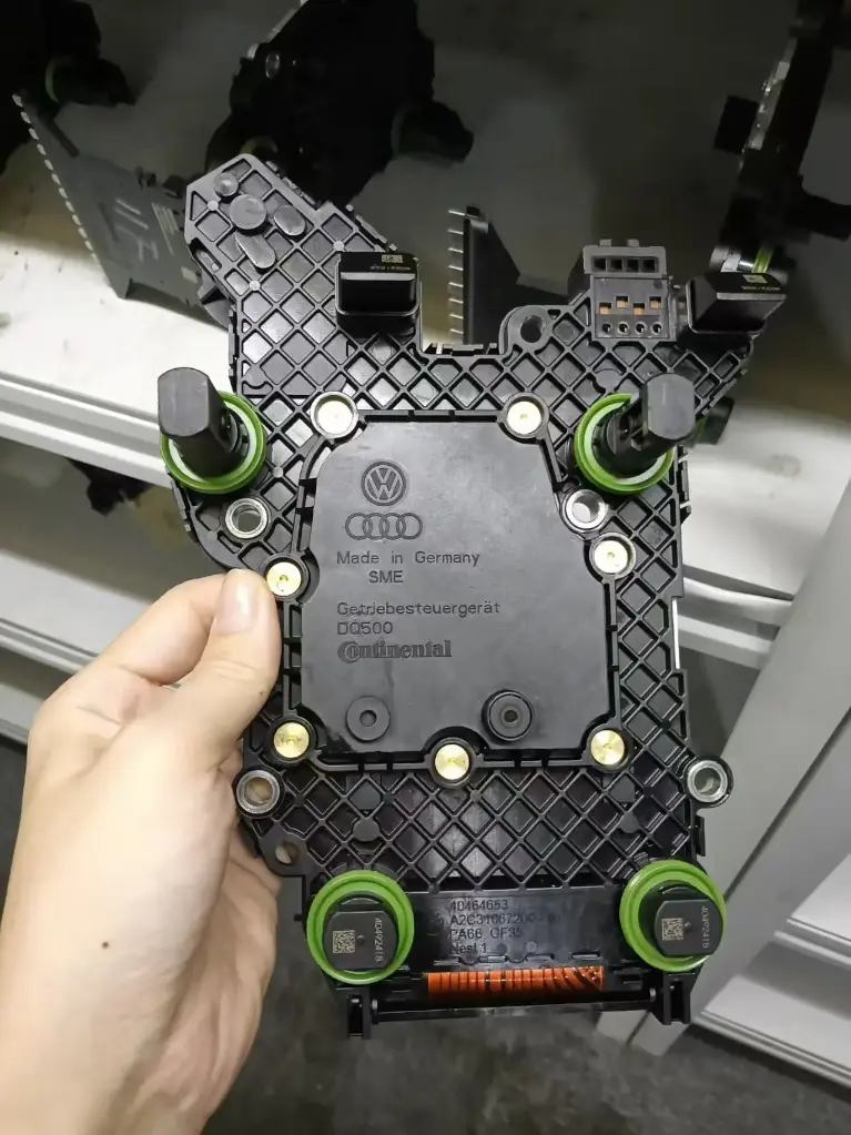 Блок управления аксессуарами DQ500